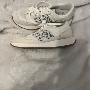 Women’s New Balance 237s Leopard 6.5